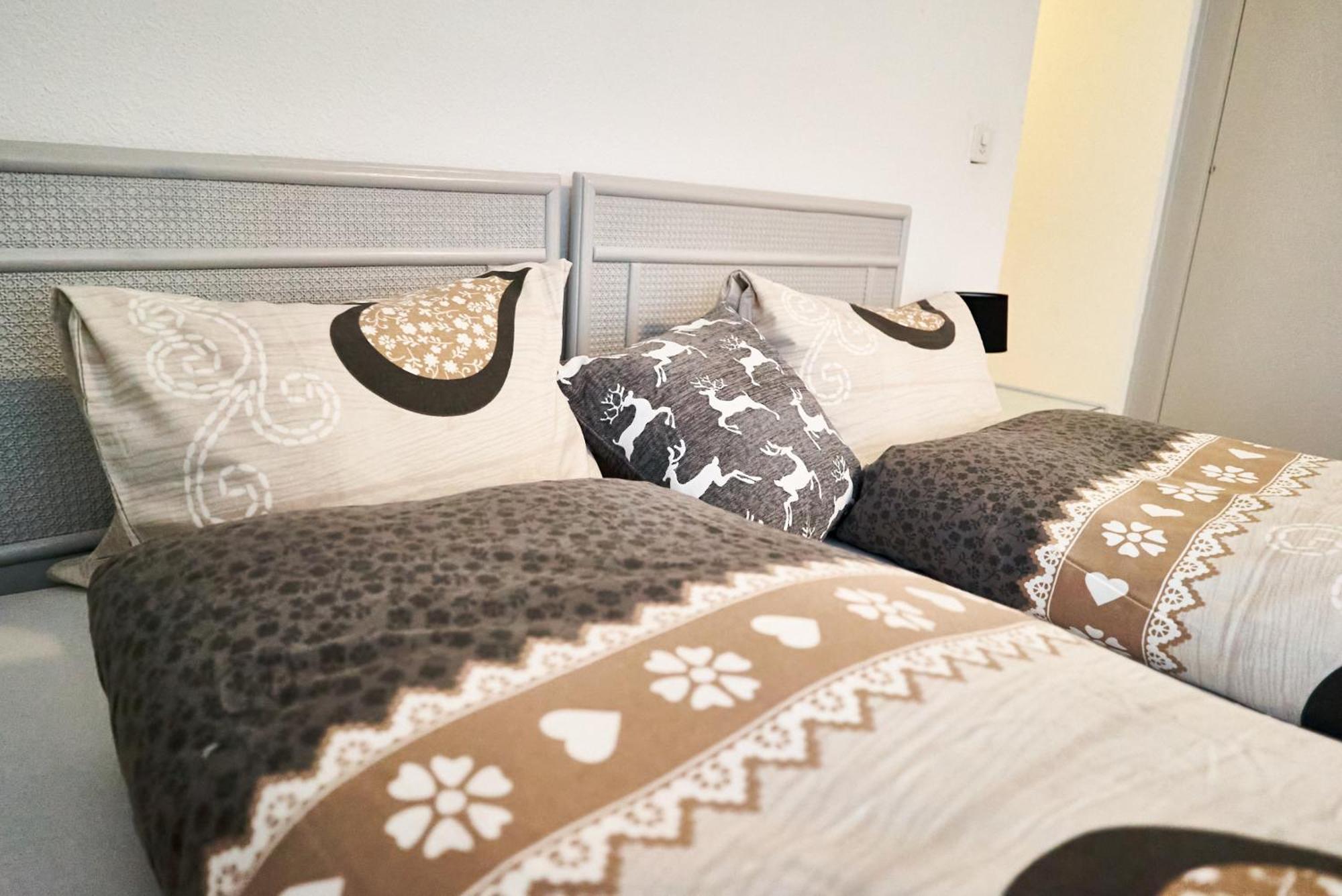Tripple Room With Bathroom. Därligen Exterior photo