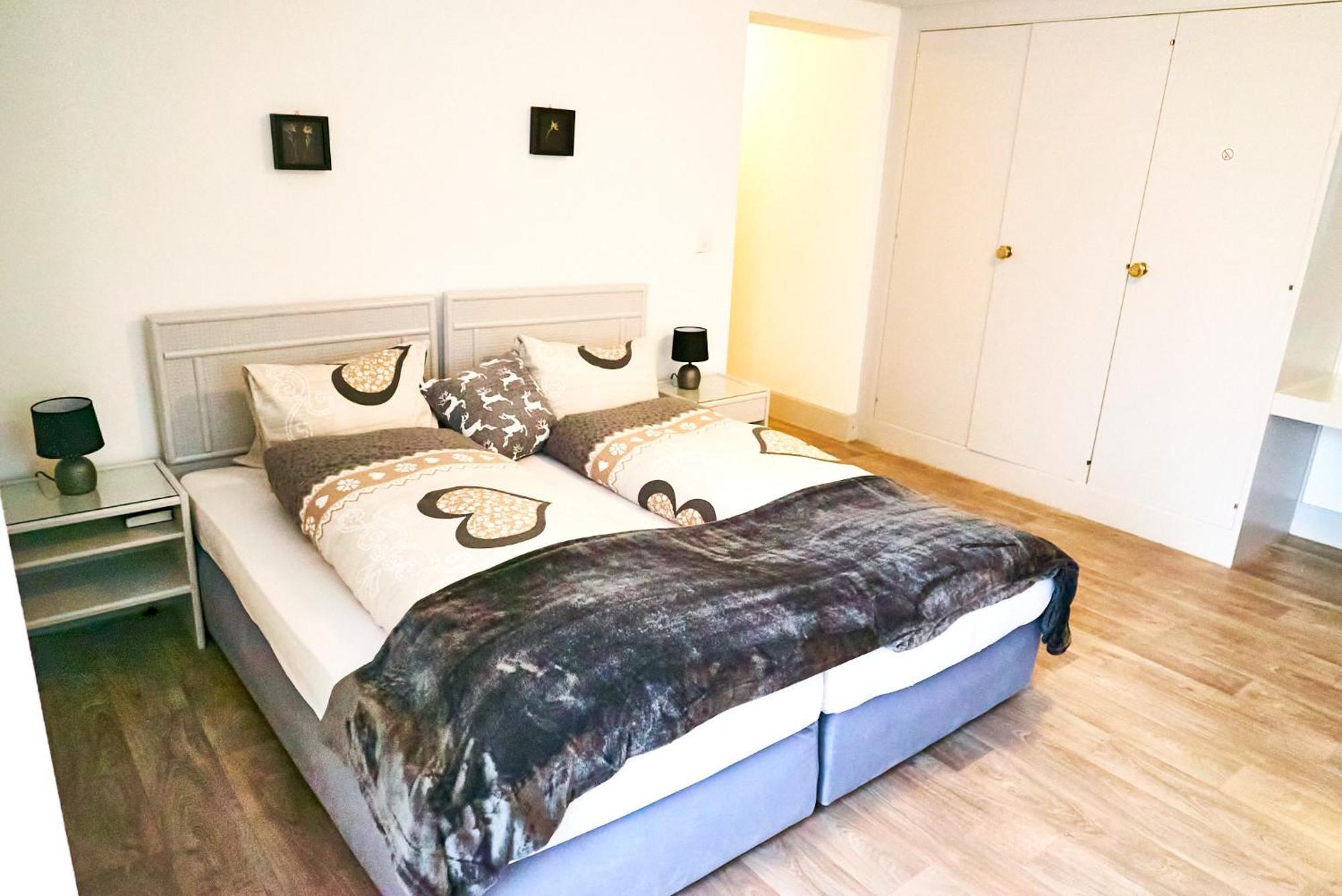 Tripple Room With Bathroom. Därligen Exterior photo