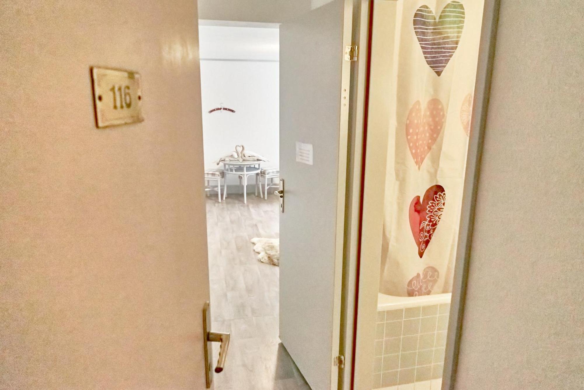 Tripple Room With Bathroom. Därligen Exterior photo